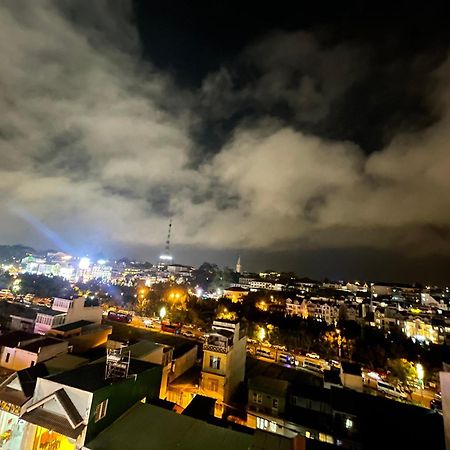 Отель Q-Center Dalat Экстерьер фото