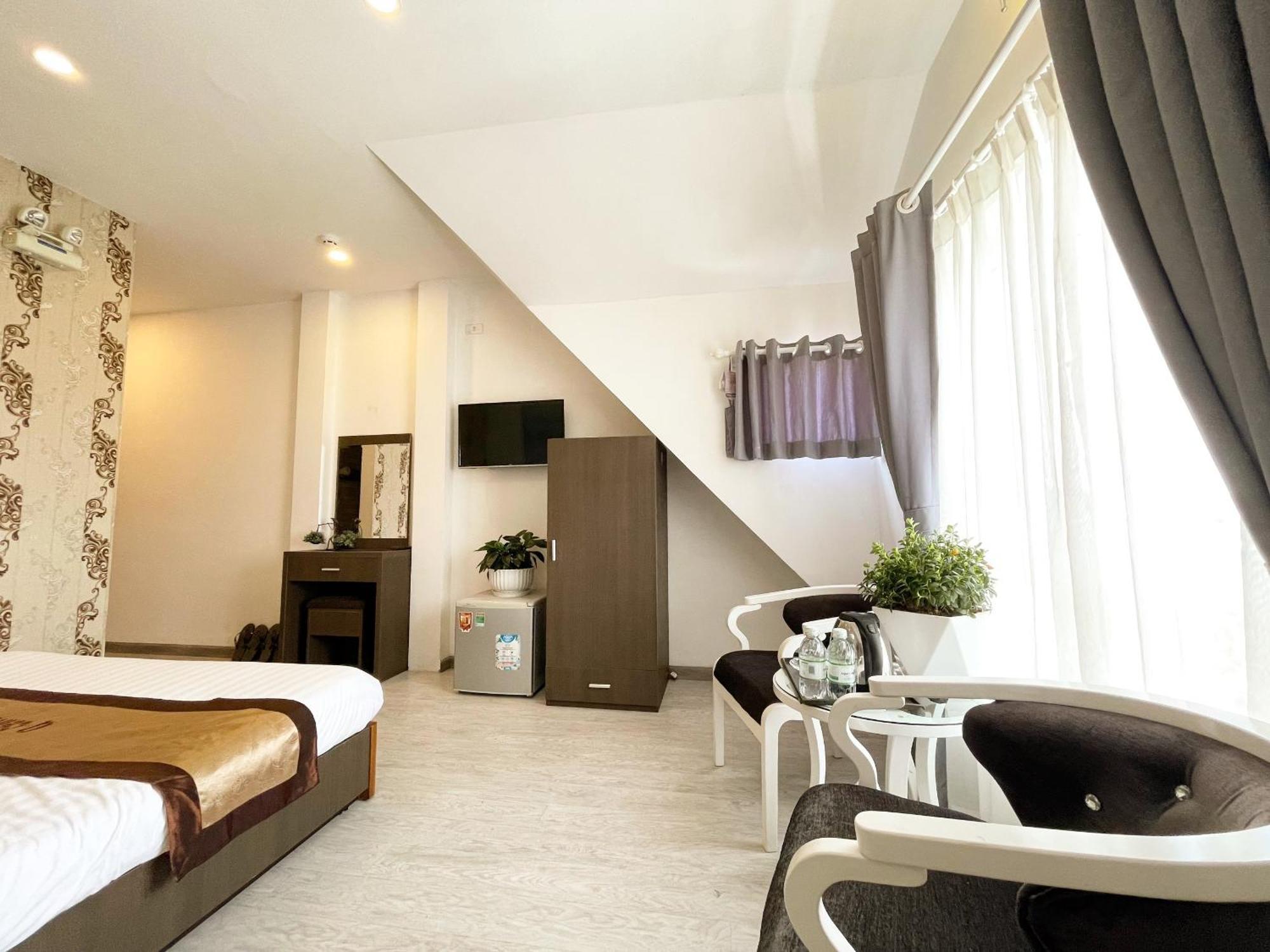 Отель Q-Center Dalat Экстерьер фото